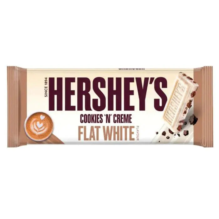 Hershey's čokoladna pločica Cookies 'n' Creme Flat White u smeđem omotu